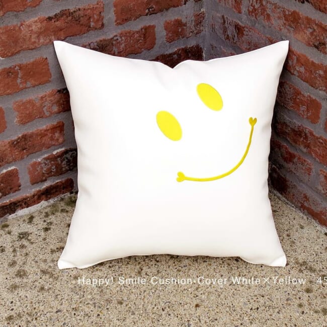 s-f-leather-w-yellow-smile