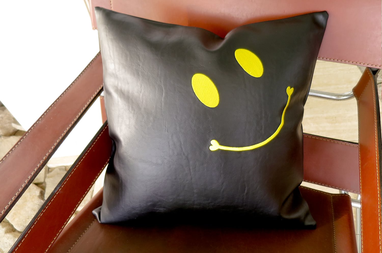 s-f-leather-b-yellow-smile