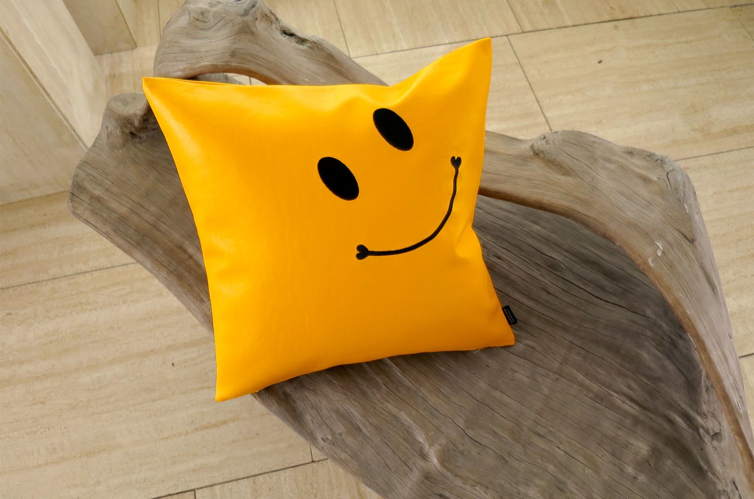 s-f-leather-yellow-bk-smile