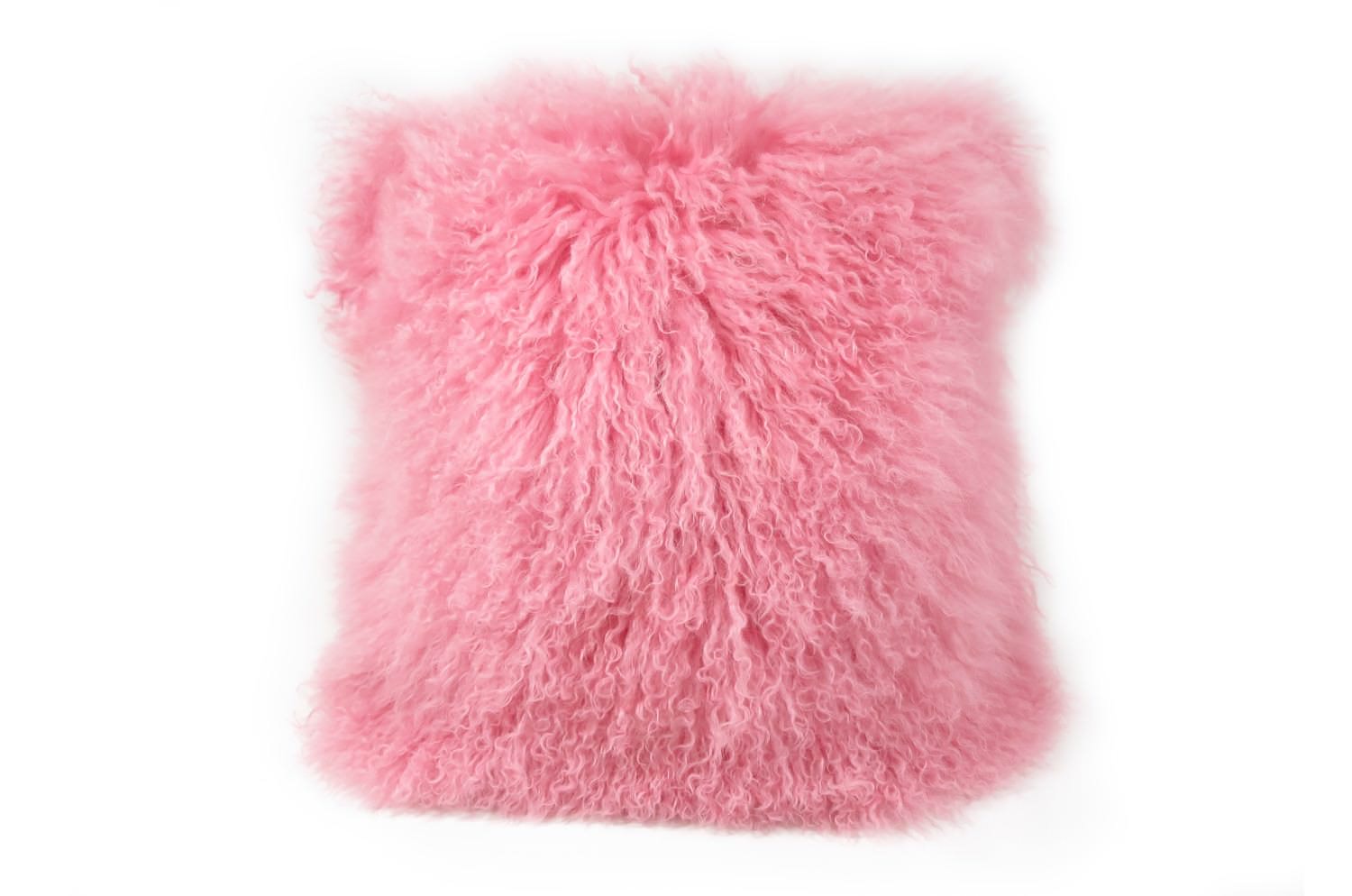 くるくるカールで艶のある優しい印象のピーチピンク色の両面チベットラムが贅沢なクッションカバー