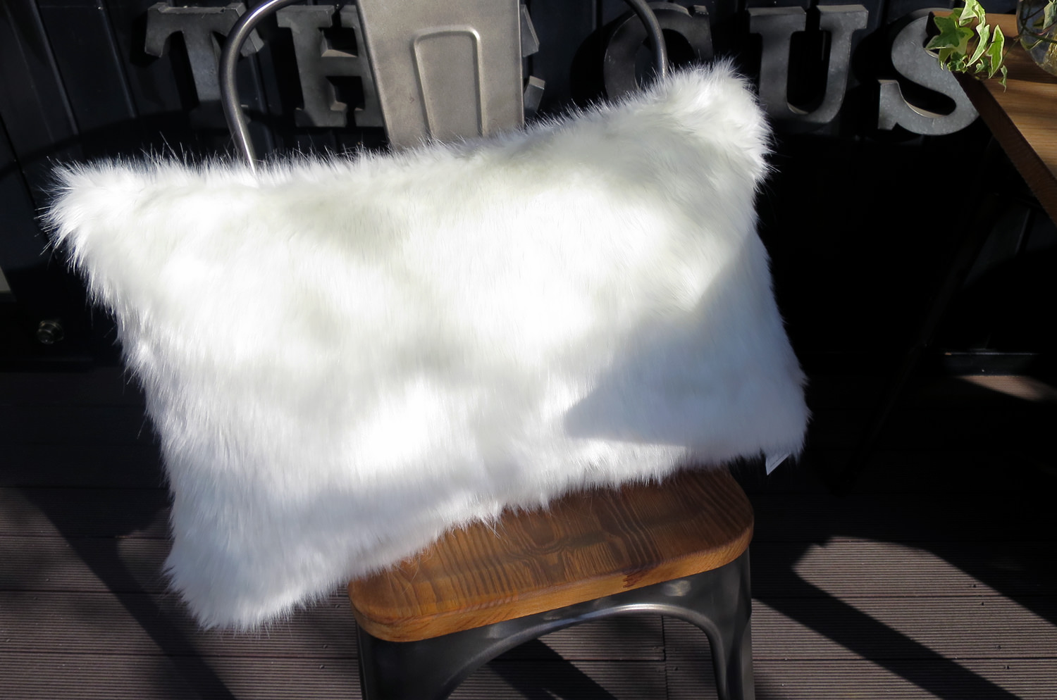 ecofur-foxwhite6038