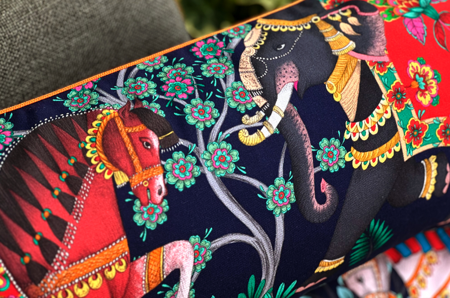 bohemian-charbon-6831a