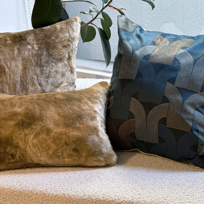 The Gradation 至極の手触りエコファー グラデーション クッション Bronze 45×30cm 中材付