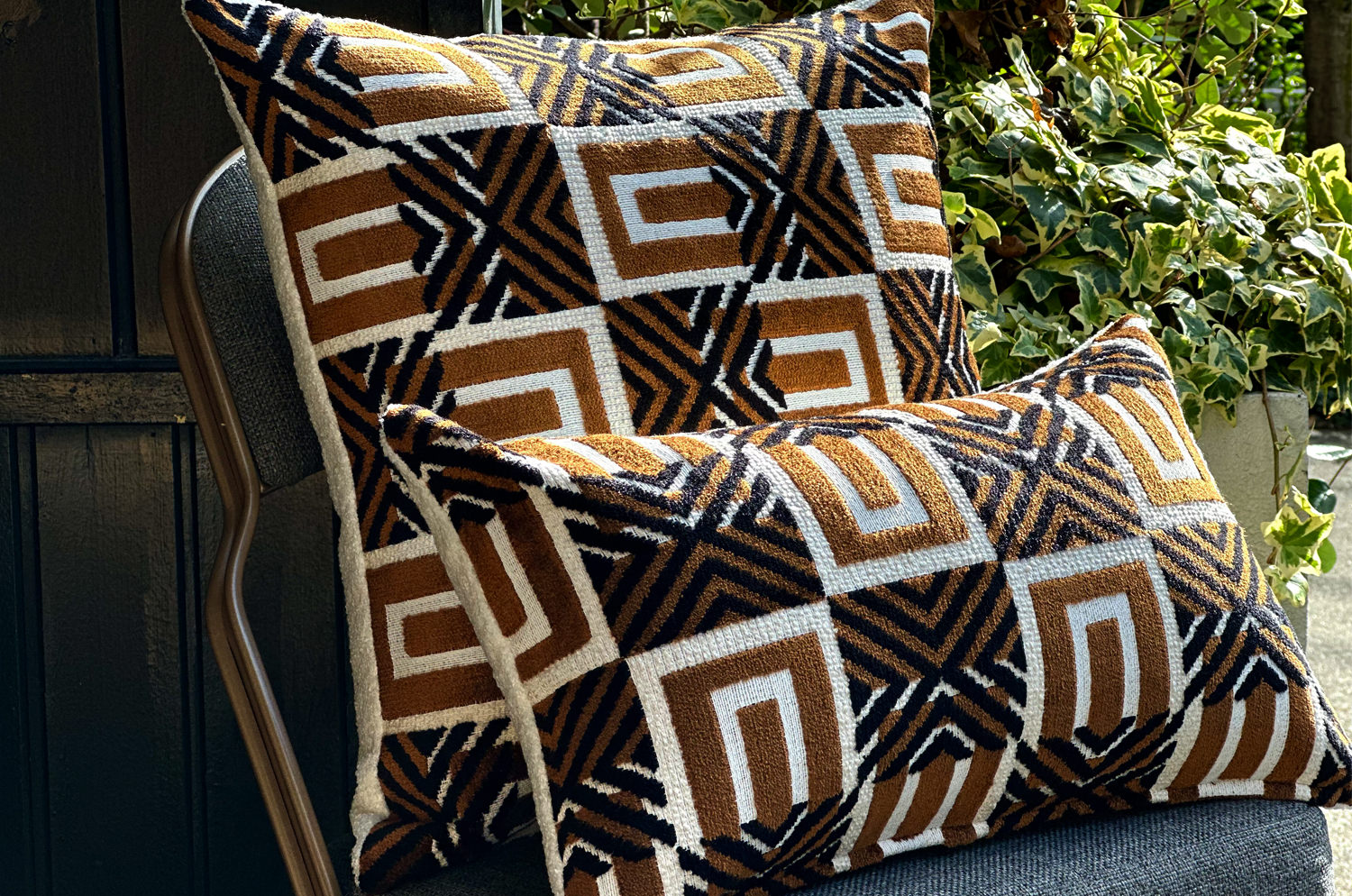 The Kenya ケニア ジャガードベルベット×ブークレ クッションカバー 50×50cm