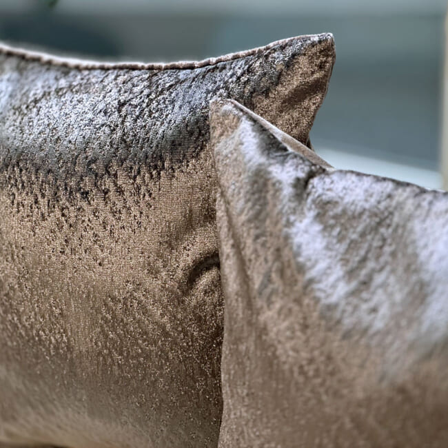 The Gilda ジルダ ベルベット クッションカバー (チャコール) 45cm×45cm