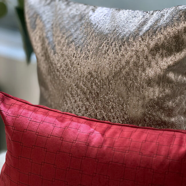 The Gilda ジルダ ベルベット クッションカバー (チャコール) 45cm×45cm