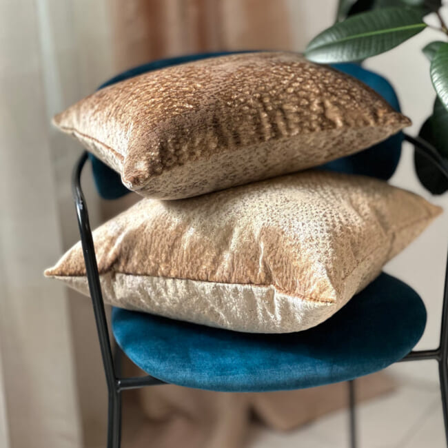 The Gilda ジルダ ベルベット クッションカバー (デューン)