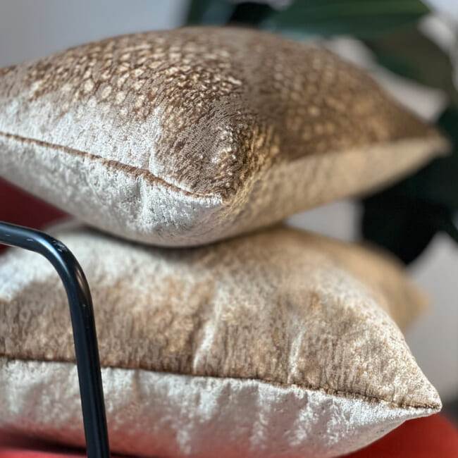 The Gilda ジルダ ベルベット クッションカバー (デューン)