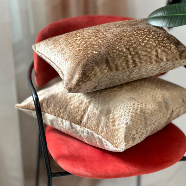 The Gilda ジルダ ベルベット クッションカバー (デューン)