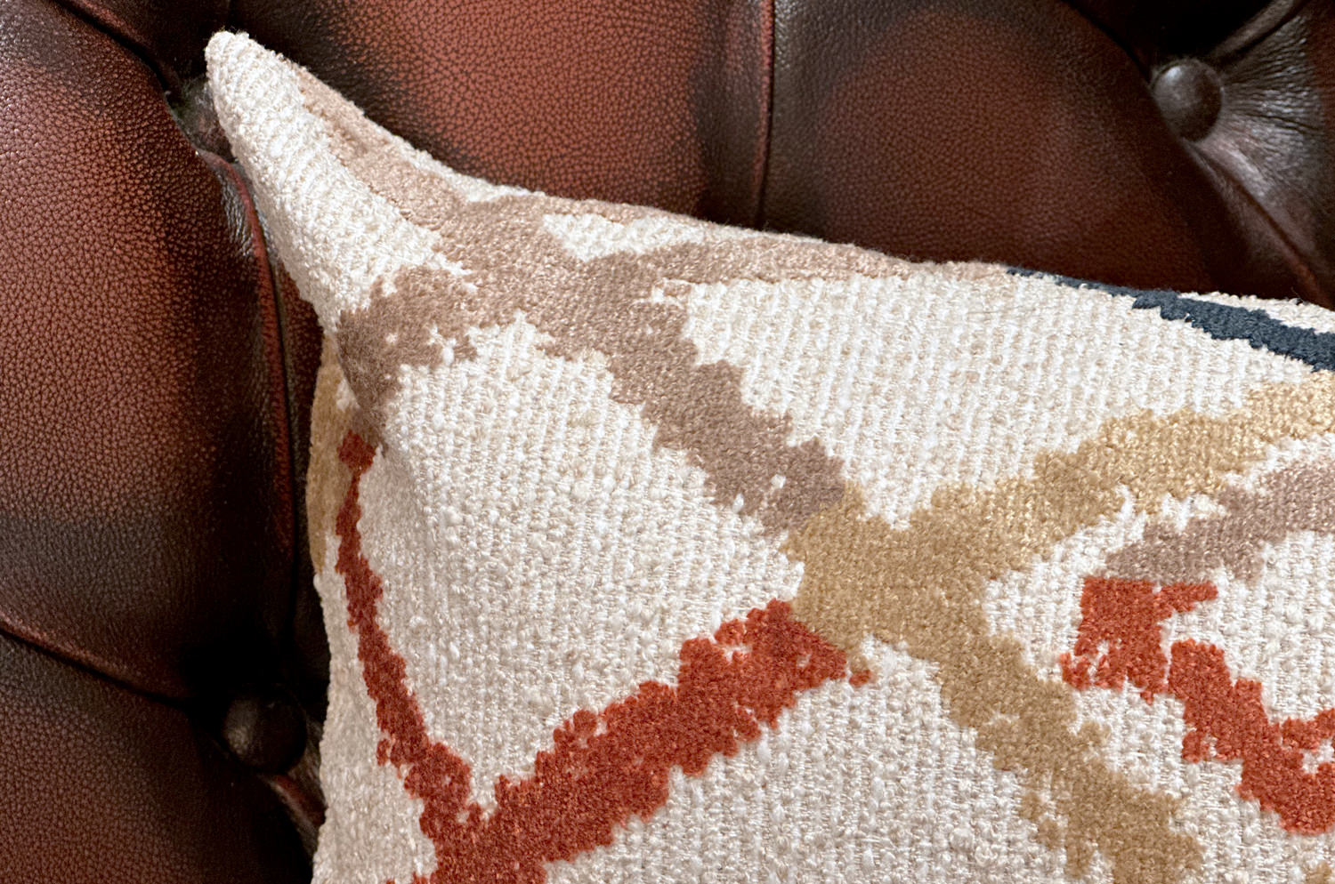 The KHEOPS ケオプス フレンチブークレ ダイヤモンド柄横長クッション 51×32cm 中材付