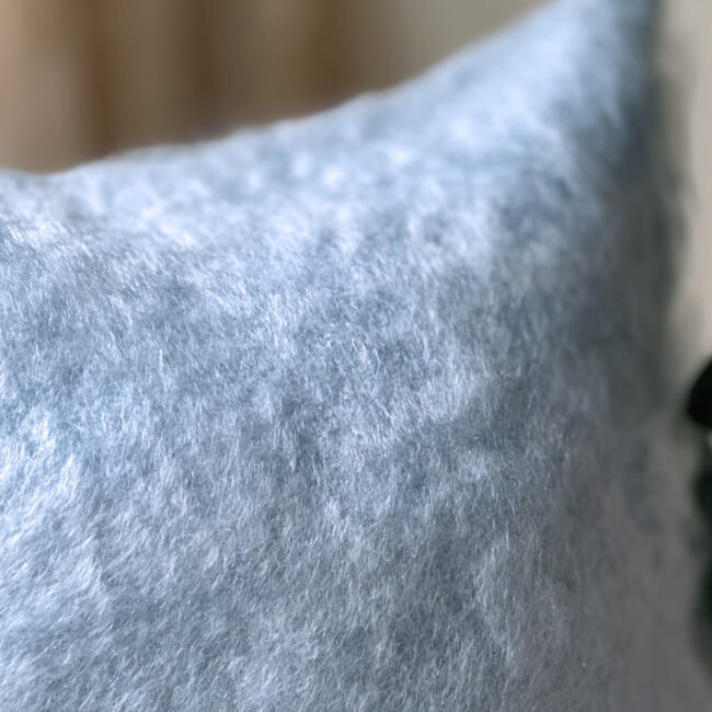 The Kid Mohair BALMUIR キッドモヘア クッションカバー ブルー 50×50cm