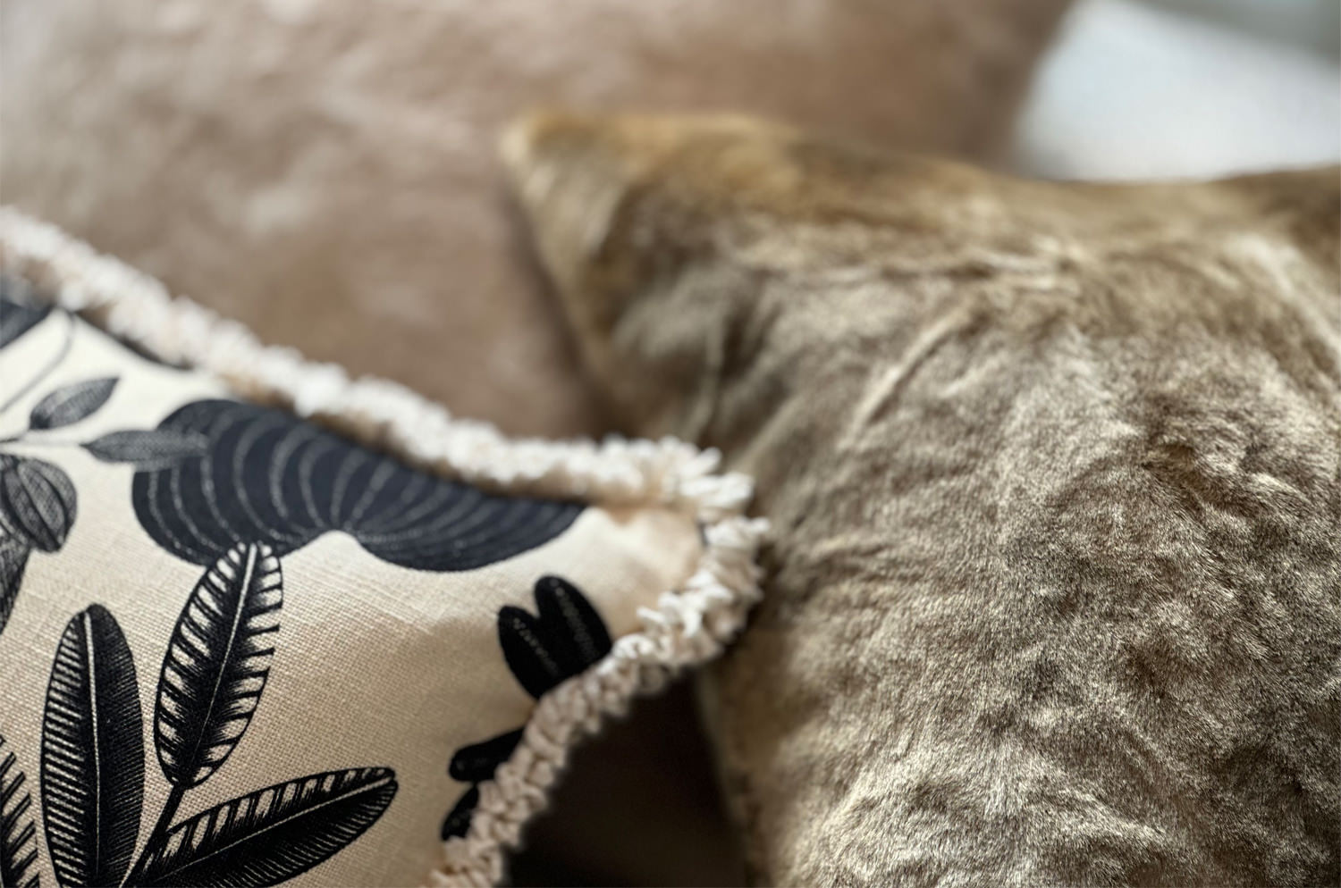 The Orphee オルフェ 草花の奏 ループフリンジリネン混クッション 65×31cm 中材付