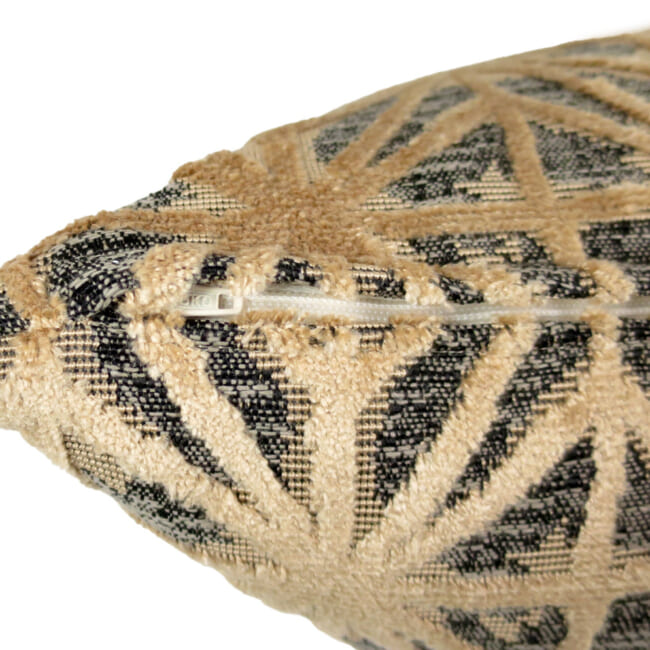 The Pharaon ファラオン ジャガードベルベットクッション (CAMEL) 65×32cm 中材付