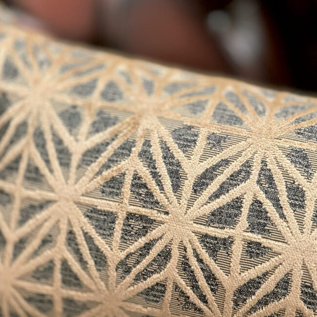 The Pharaon ファラオン ジャガードベルベットクッション (CAMEL) 65×32cm 中材付