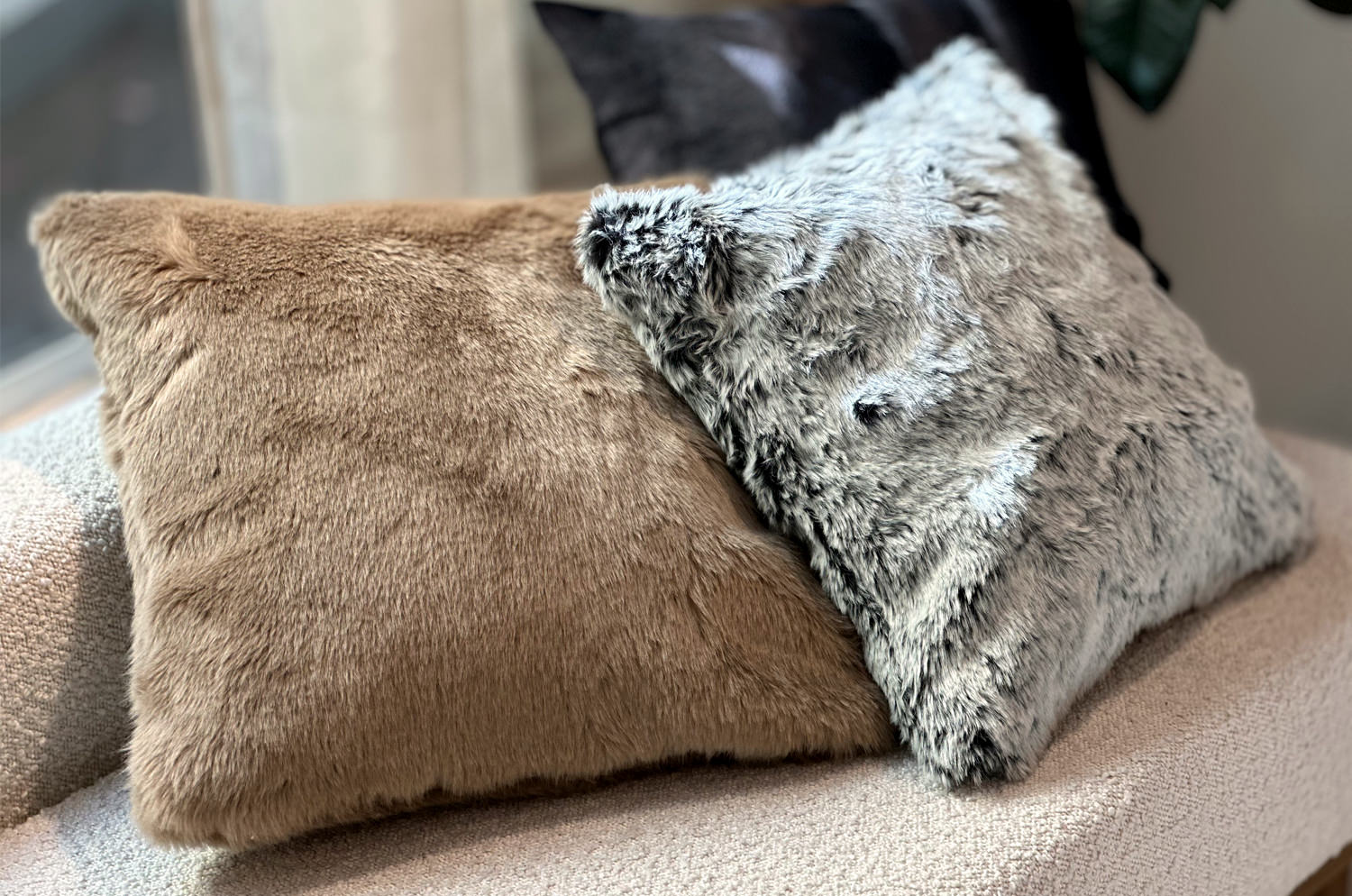 The Heat Luxury ヒートラグジュアリーファー クッションカバー (Camel) 45×45cm