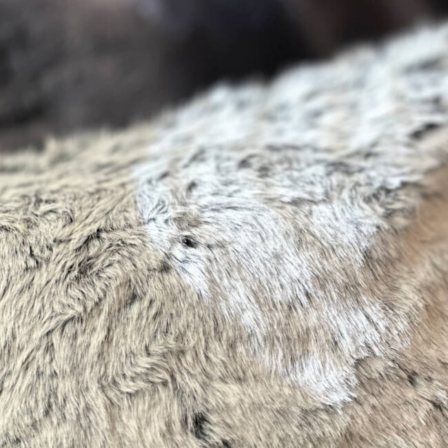 The Snow Top スノートップ エコファークッションカバー（noir）40×40cm