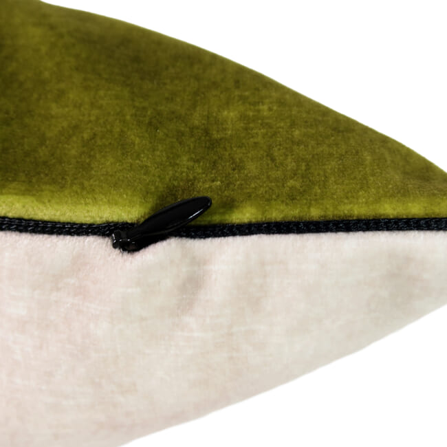 The CASAMANCE カサマンス ニット・ベルベット ツートンクッションカバー (セージ＆アイボリー) 45×45cm