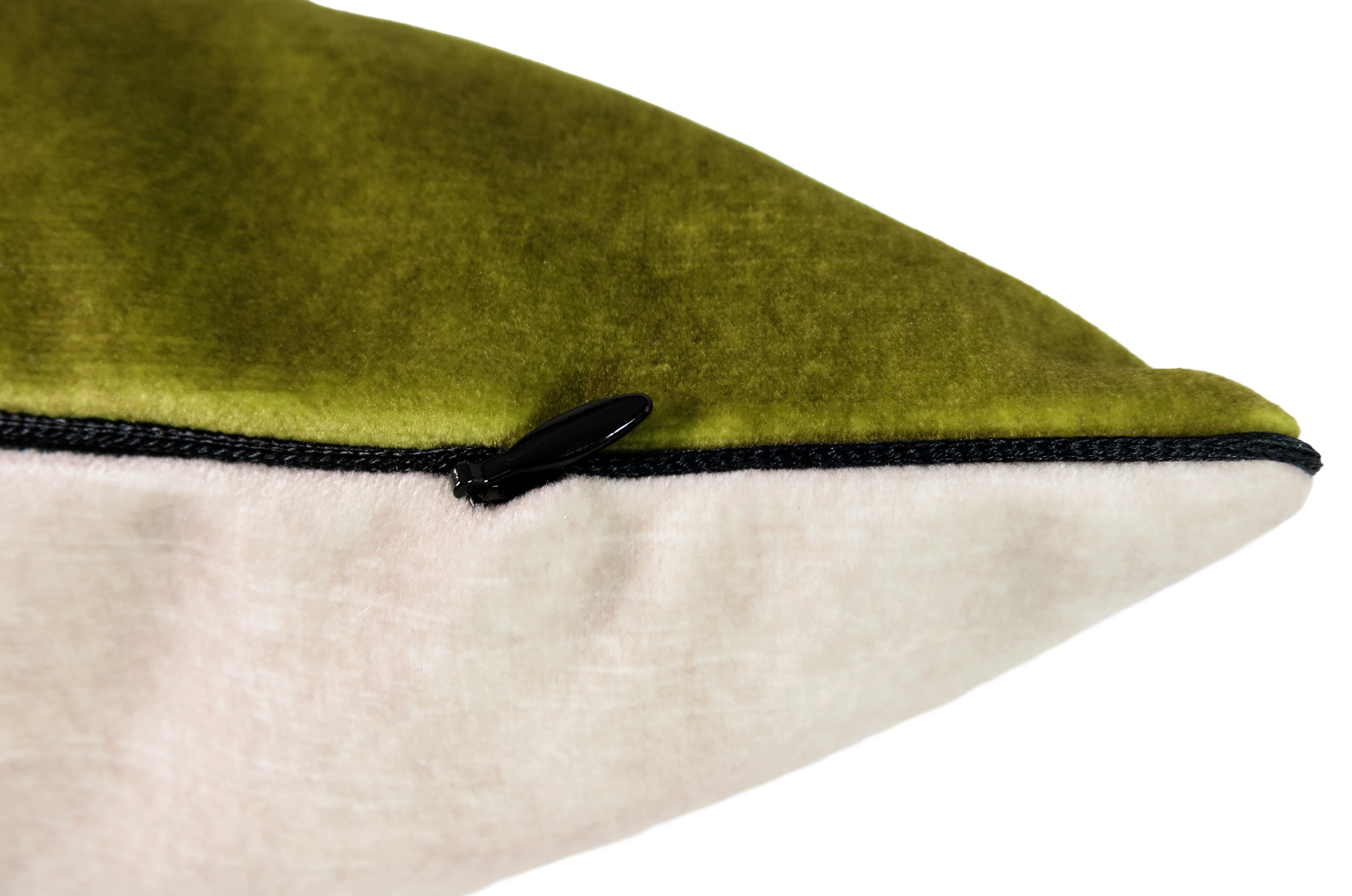 The CASAMANCE カサマンス ニット・ベルベット ツートンクッションカバー (セージ＆アイボリー) 45×45cm