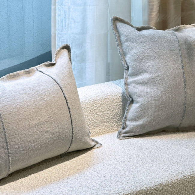 The Pure Fringe 自然素材フリンジ付きクッションカバー リネン&コットン (PaleBlueGray) 50×50cm