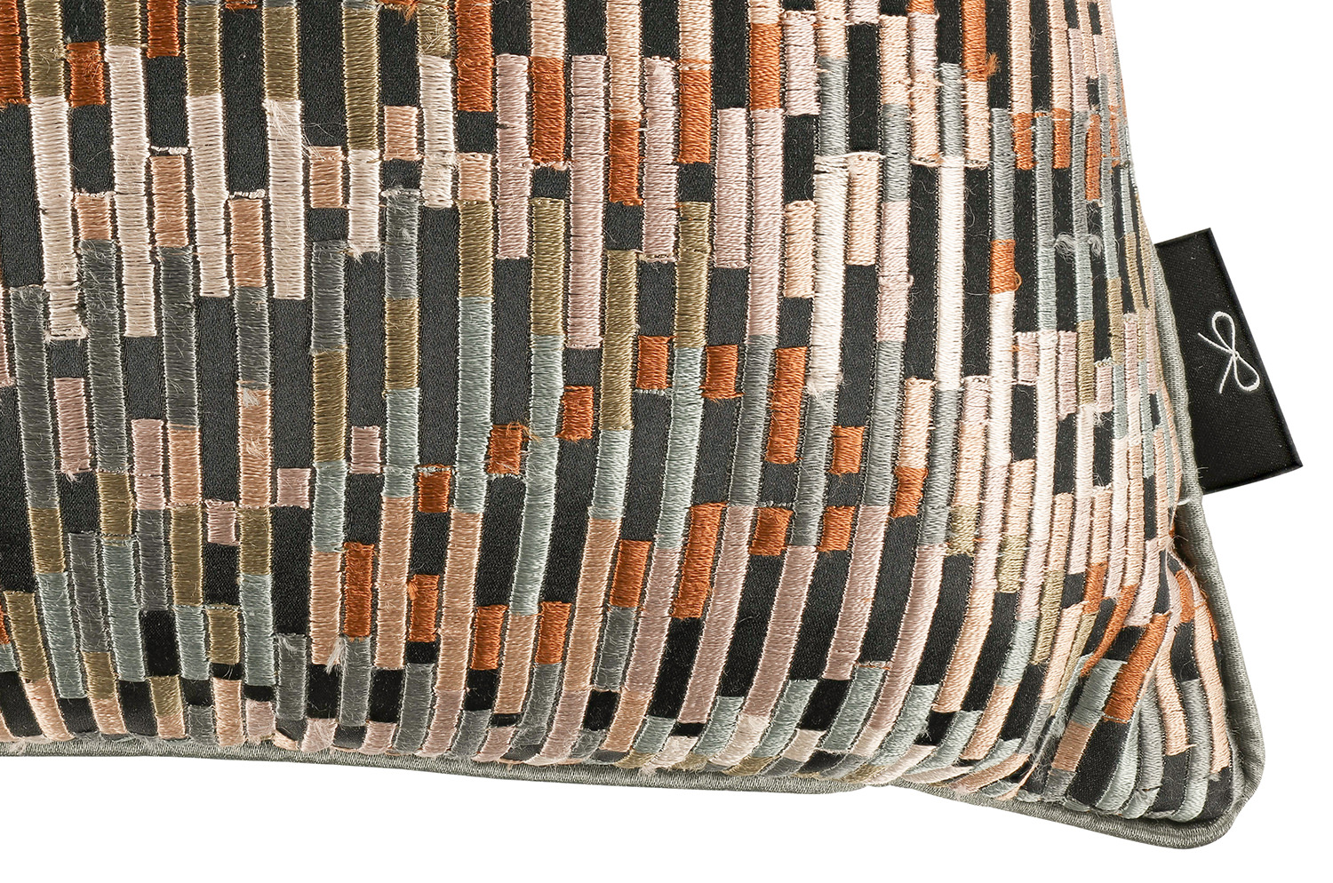 【海外取寄品】BLACK edition(ブラックエディション) Avari クッション(Mehndi) 60x40cm 中材付