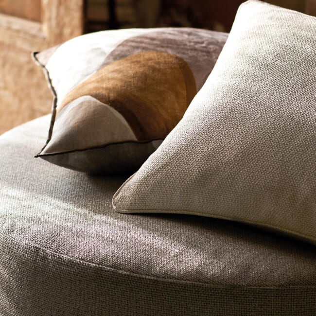 【海外取寄品】BLACK edition(ブラックエディション) Figura クッション(Mehndi) 55x55cm 中材付