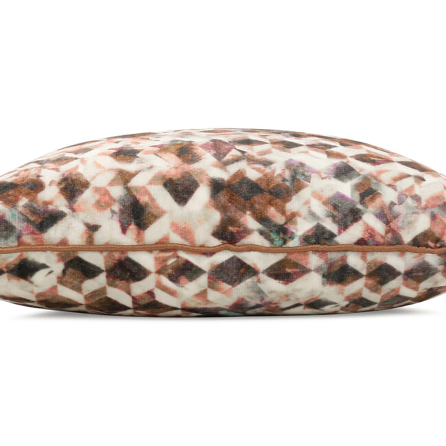 【海外取寄品】BLACK edition(ブラックエディション) Kaleido クッション(Rosewood) 55x55cm 中材付