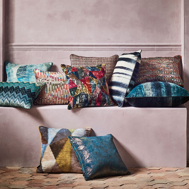 【海外取寄品】BLACK edition(ブラックエディション) Nyoka クッション(Multi) 60x40cm 中材付