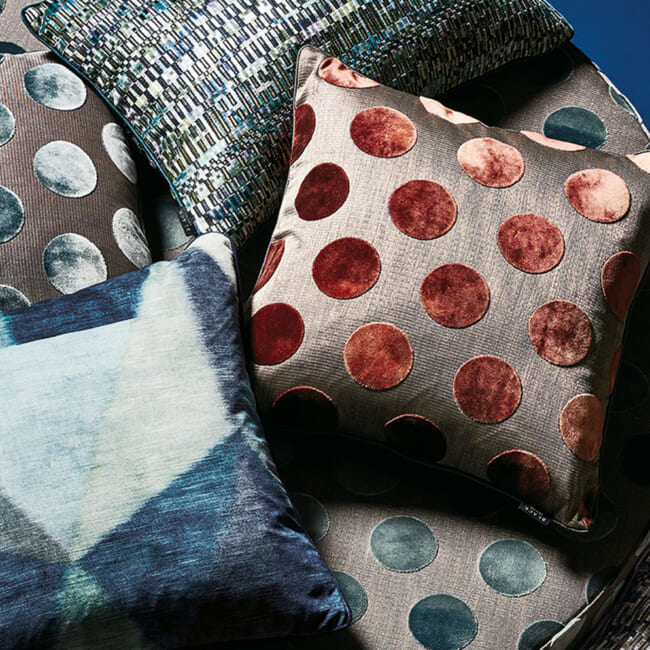 【海外取寄品】BLACK edition(ブラックエディション) Tiano クッション(Peacock) 60x40cm 中材付