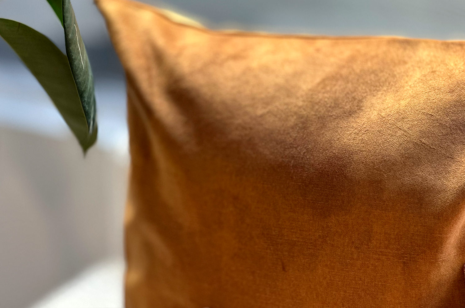 The PrintedVelvet プリントベルベット クッションカバー (Ochre) 50×50cm