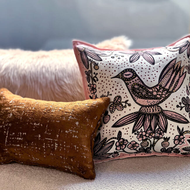 The Lintunen -リントゥネン ヘイニ・リータフフタデザイン リネンクッションカバー ピンク 45×45cm