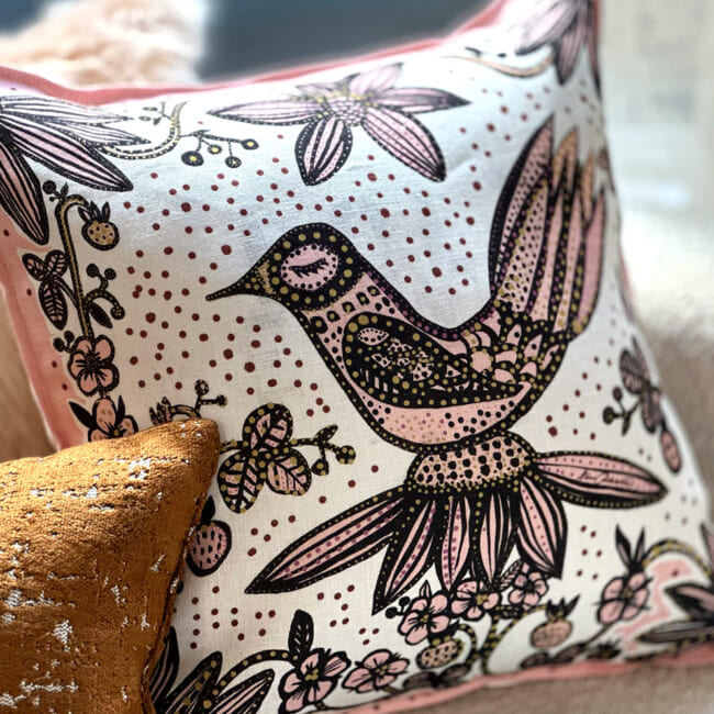 The Lintunen -リントゥネン ヘイニ・リータフフタデザイン リネンクッションカバー ピンク 45×45cm