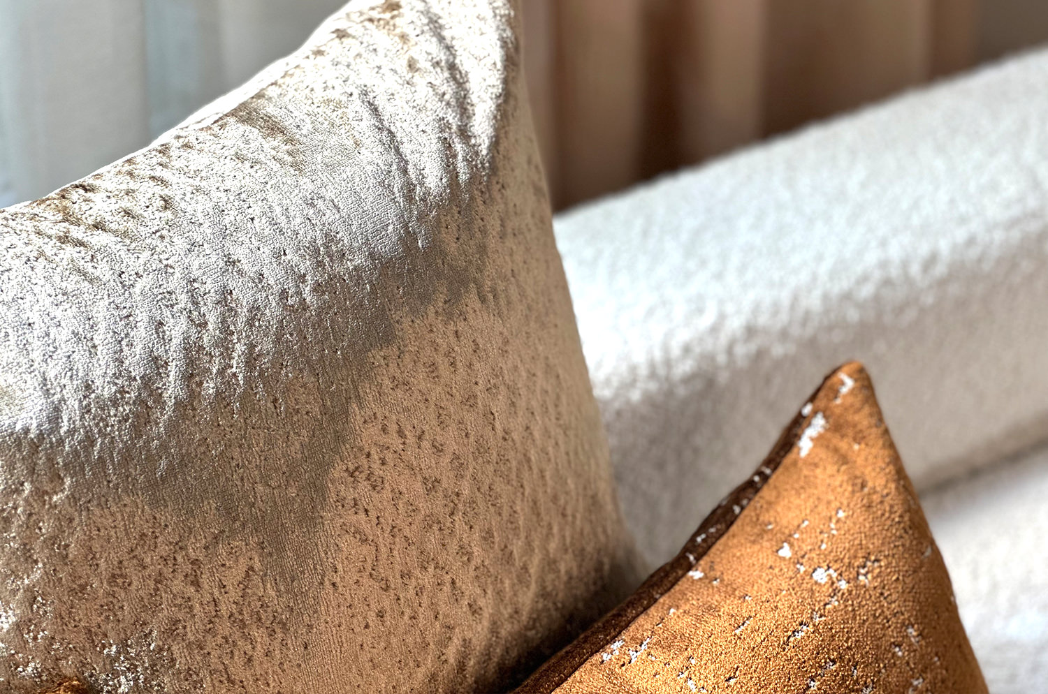 The Gilda ジルダ ベルベット クッションカバー (デューン) 45×45cm