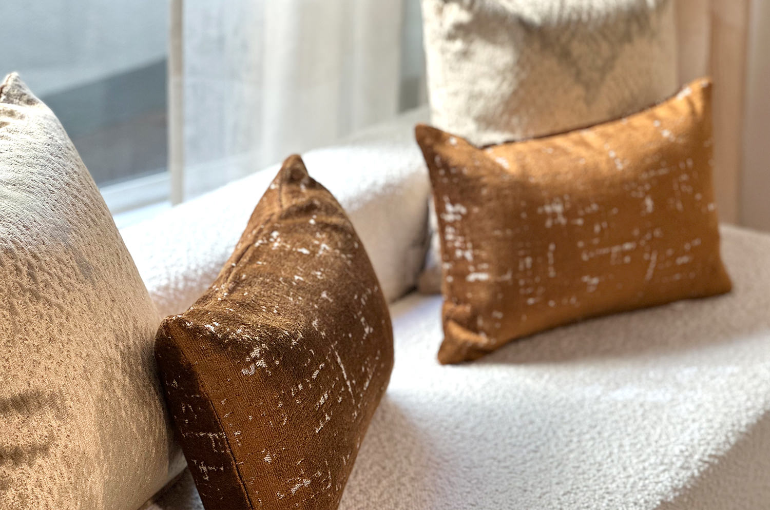 The Gilda ジルダ ベルベット クッションカバー (デューン) 45×45cm