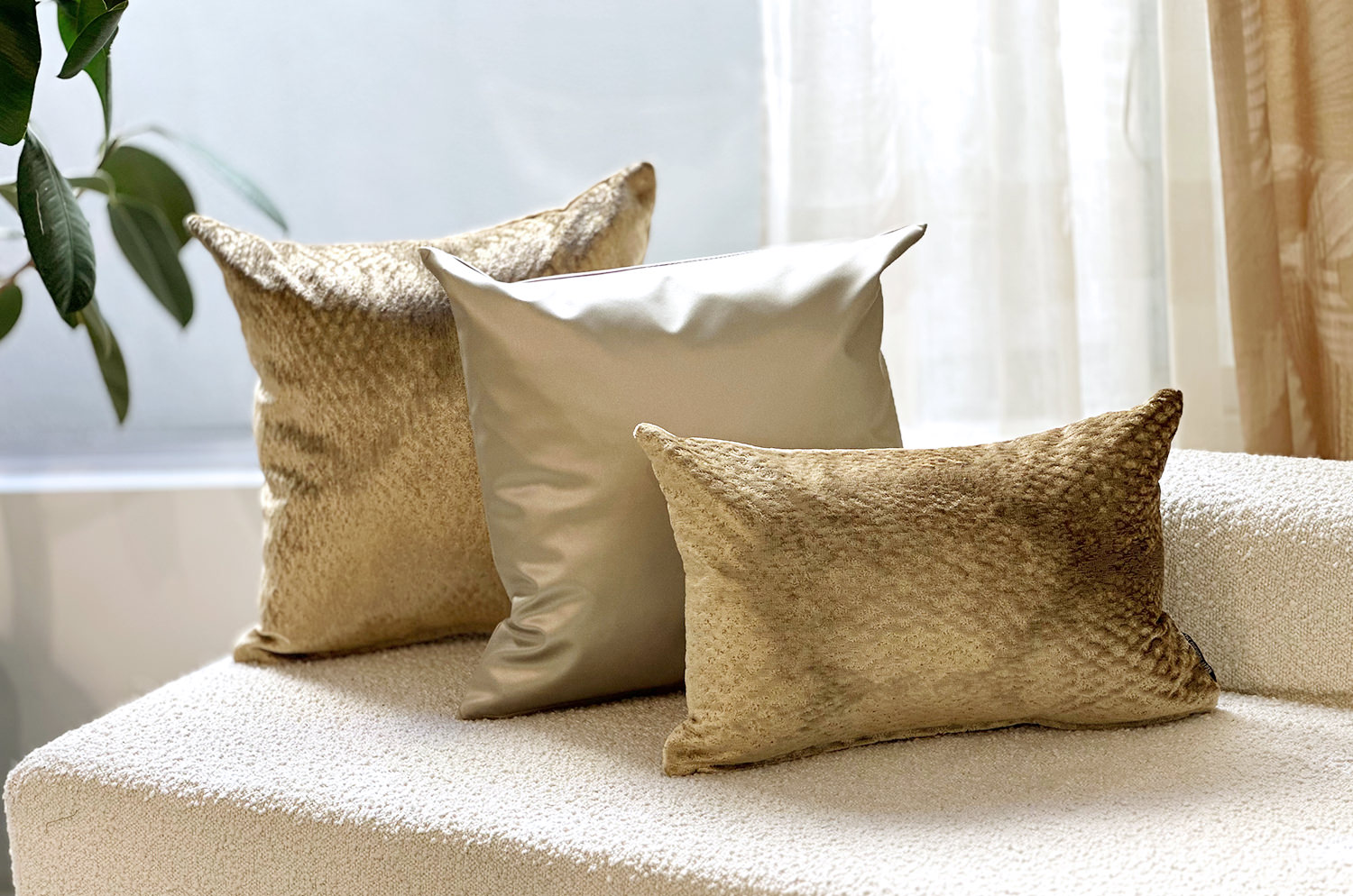 The Gilda ジルダ ベルベット クッションカバー (デューン) 45×45cm