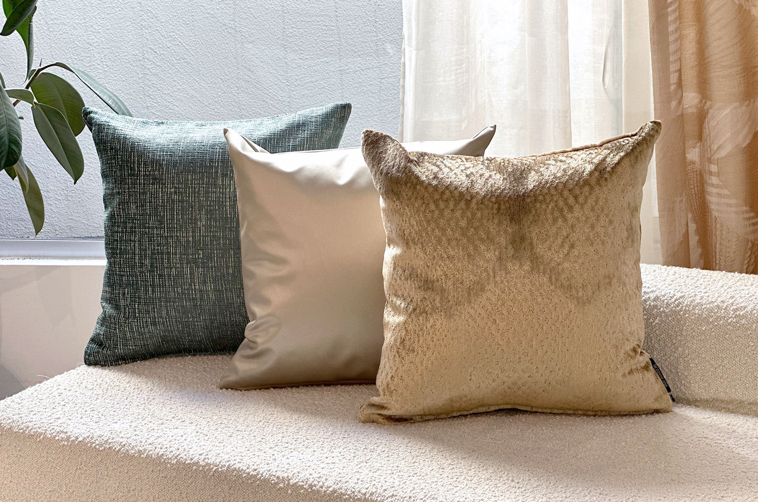 The Gilda ジルダ ベルベット クッションカバー (デューン) 45×45cm