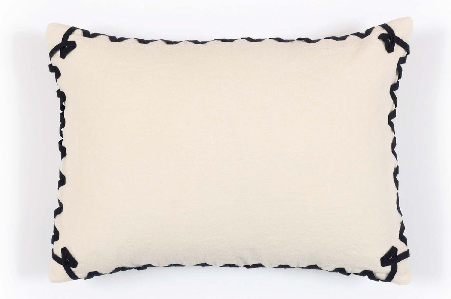 【海外取寄品】ELITIS(エリティス) Liberty クッション(Albâtre) 55x40cm 中材付