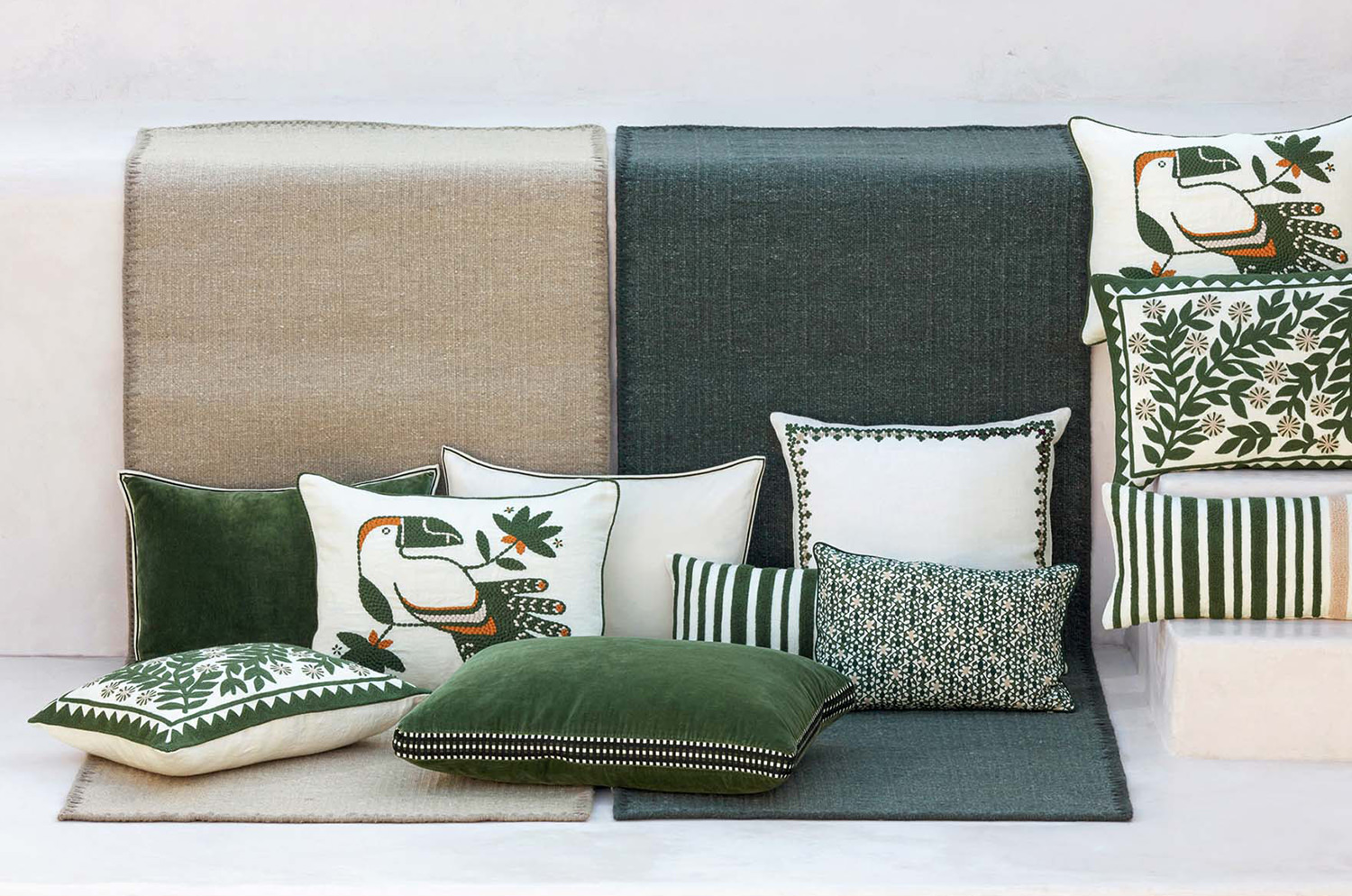 【海外取寄品】ELITIS(エリティス) Aristote クッション(Figuier) 55x40cm 中材付