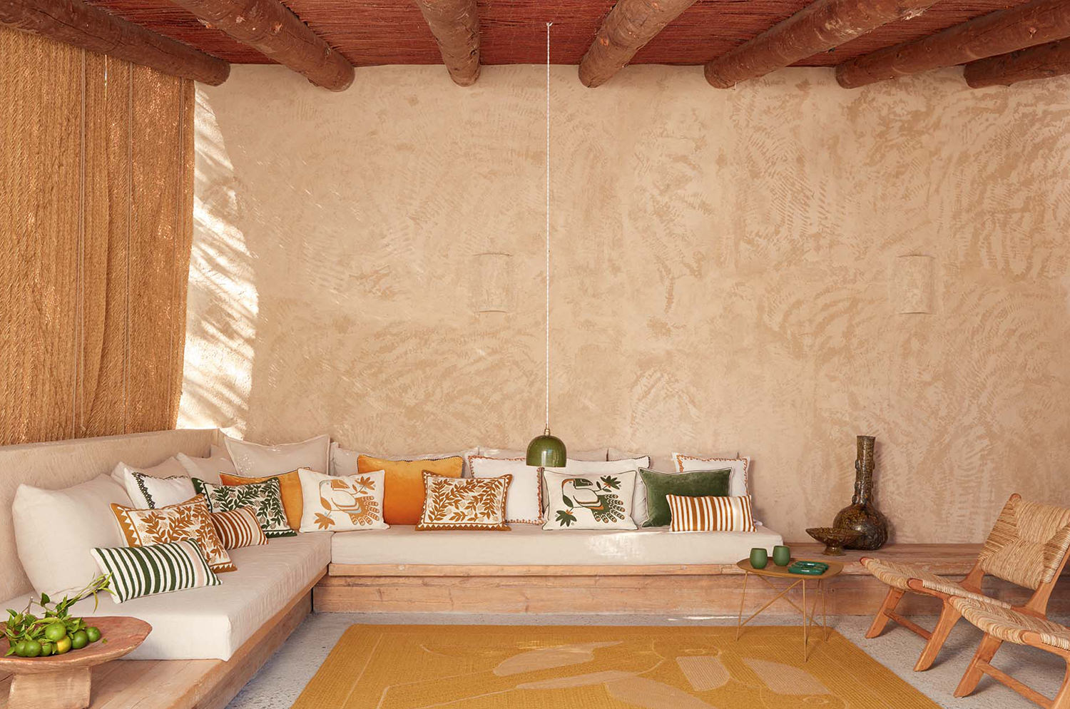 【海外取寄品】ELITIS(エリティス) Canopee クッション(Safran) 55x40cm 中材付