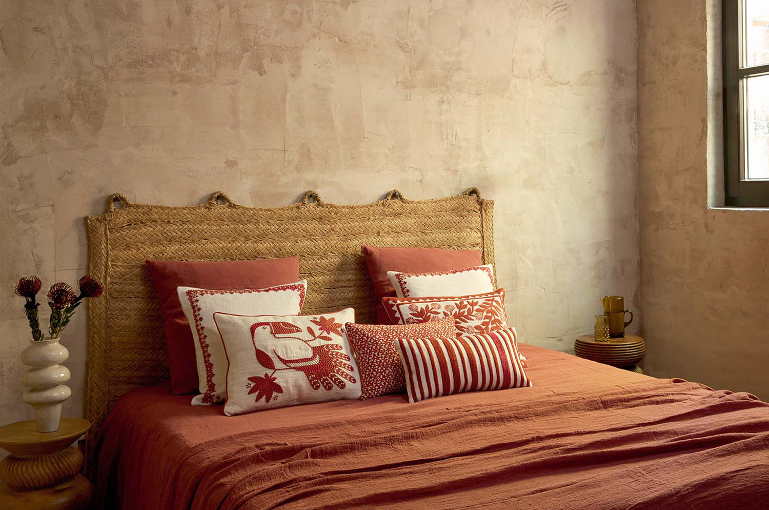 【海外取寄品】ELITIS(エリティス) Cristobal クッション(Grenadine) 55x40cm 中材付