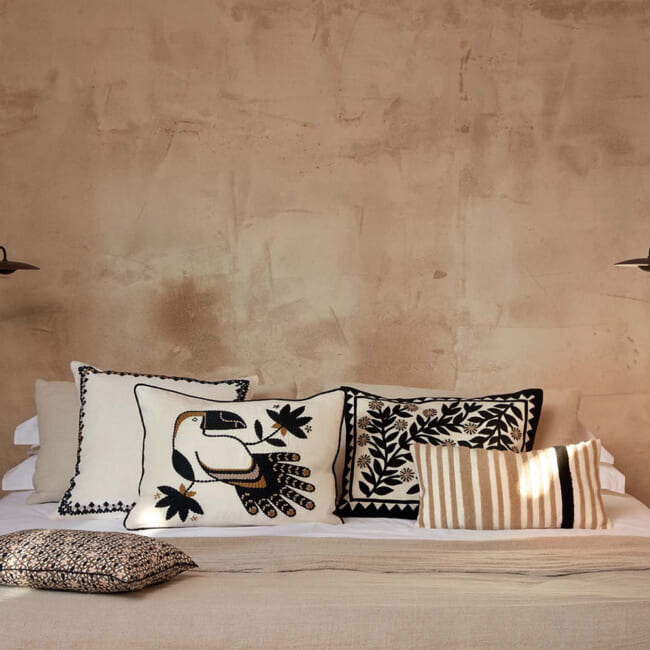 【海外取寄品】ELITIS(エリティス) Cristobal クッション(Réglisse) 55x40cm 中材付