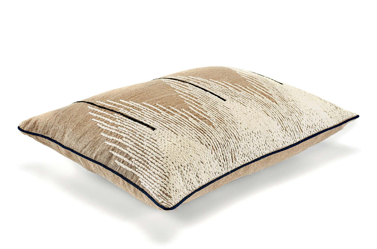 【海外取寄品】ELITIS(エリティス) Josephine クッション(White story) 55x40cm 中材付