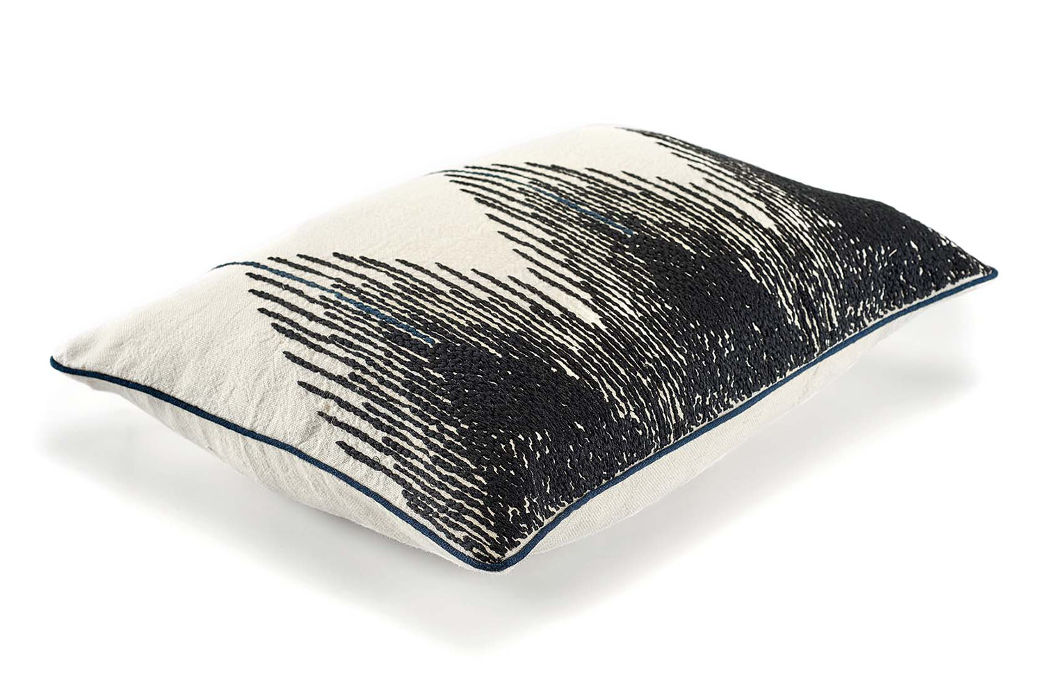 【海外取寄品】ELITIS(エリティス) Josephine クッション(Night & day) 55x40cm 中材付