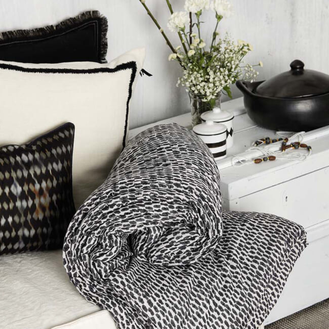 【海外取寄品】ELITIS(エリティス) Kea クッション(Snow) 50x50cm 中材付