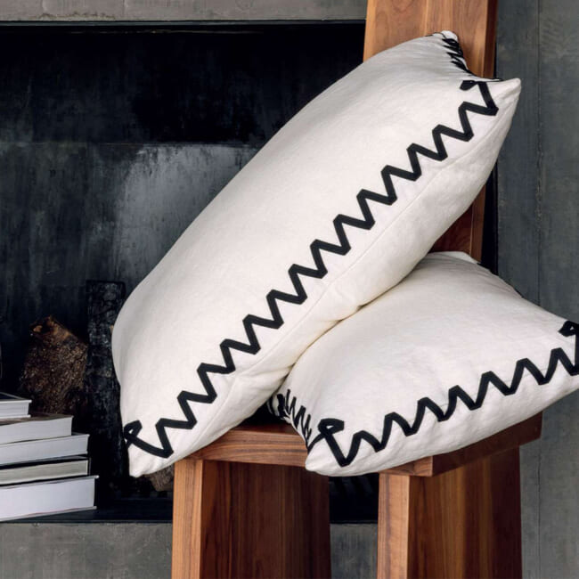 【海外取寄品】ELITIS(エリティス) Liberty クッション(Albâtre) 55x40cm 中材付