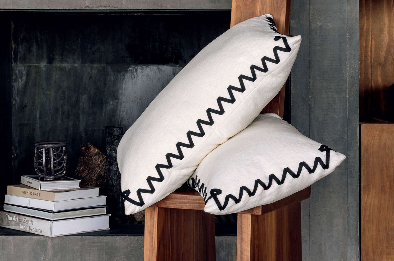 【海外取寄品】ELITIS(エリティス) Liberty クッション(Albâtre) 55x40cm 中材付