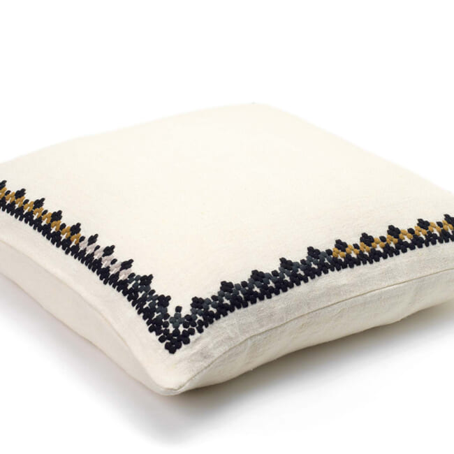 【海外取寄品】ELITIS(エリティス) Maya クッション(Réglisse) 50x50cm 中材付