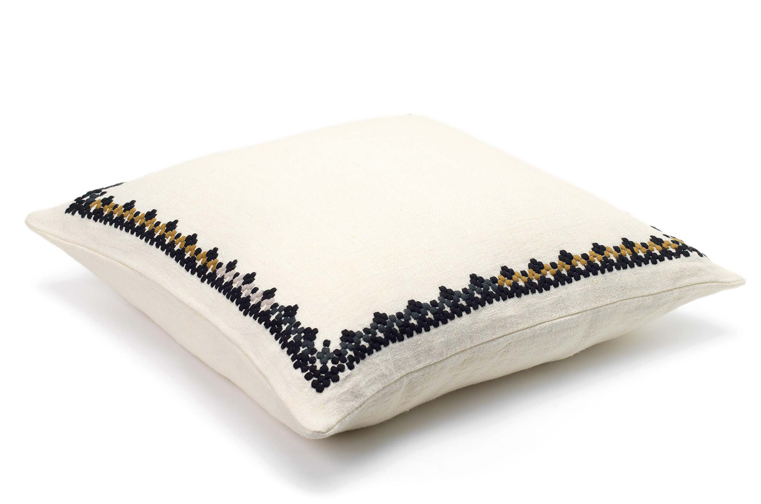 【海外取寄品】ELITIS(エリティス) Maya クッション(Réglisse) 50x50cm 中材付