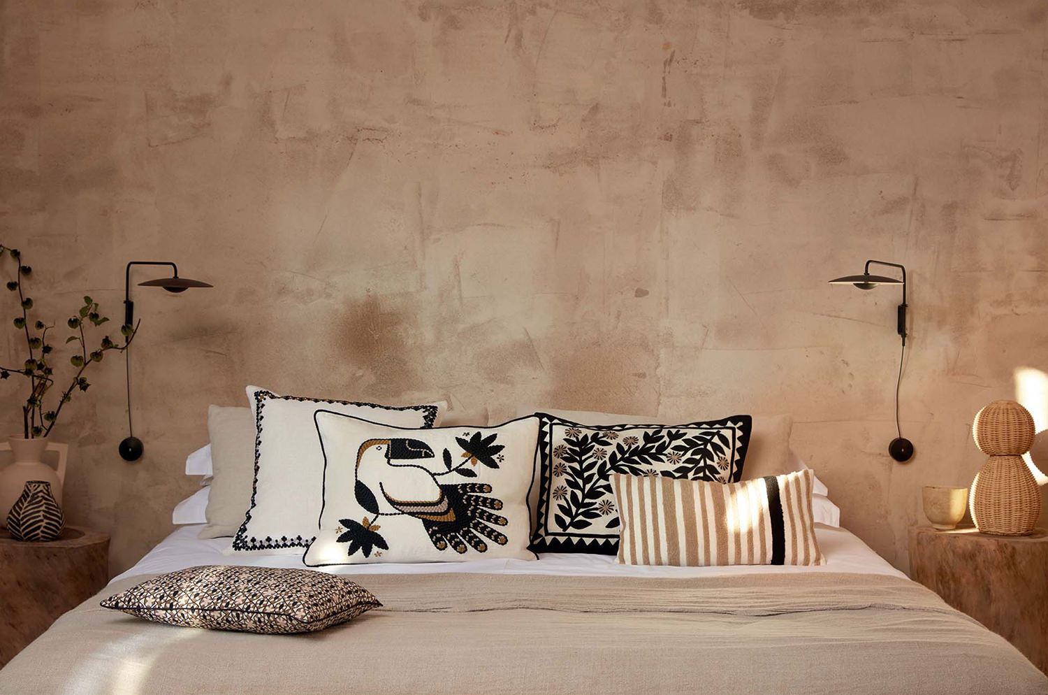 【海外取寄品】ELITIS(エリティス) Maya クッション(Réglisse) 50x50cm 中材付