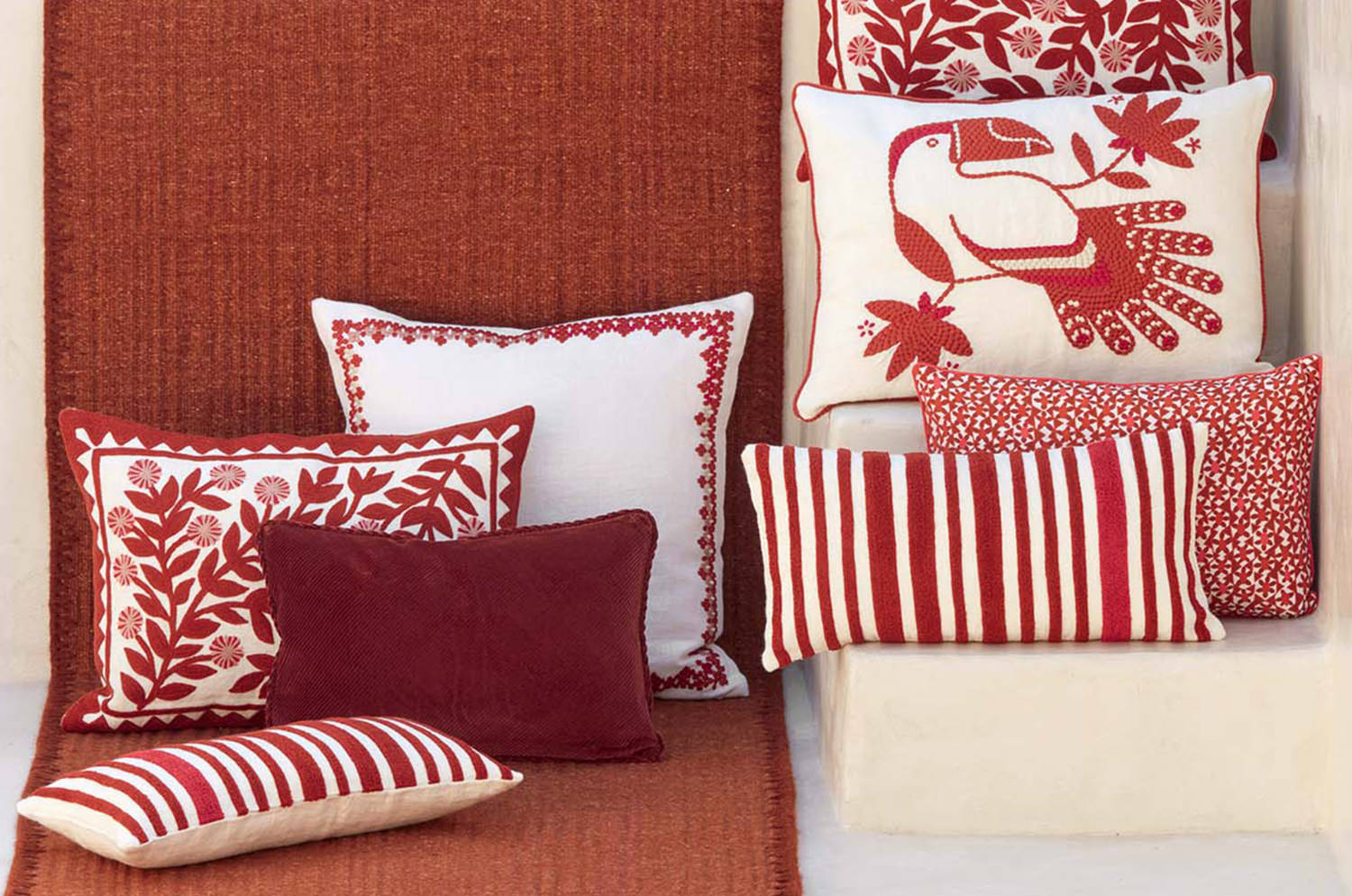 【海外取寄品】ELITIS(エリティス) Monterrey クッション(Grenadine) 50x25cm 中材付