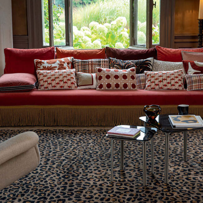 【海外取寄品】ELITIS(エリティス) Nirvana クッション(Rouge vernis) 55x40cm 中材付